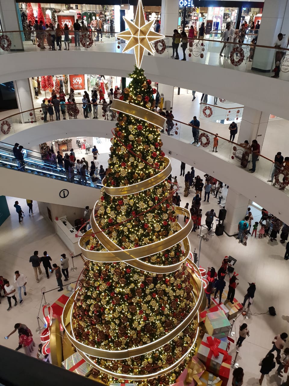 Shopping with Etiquette, This Festive Season